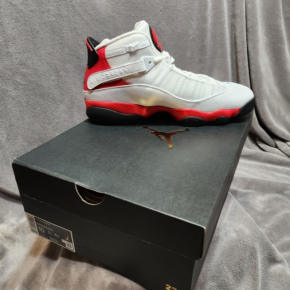 Jordan 6 Rings - Picture 5 of 7